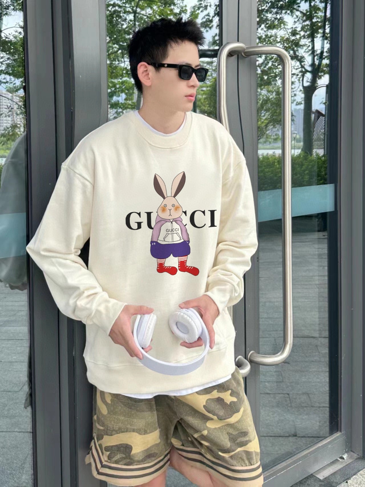 Gucci Sweatshirts (2 Colors)